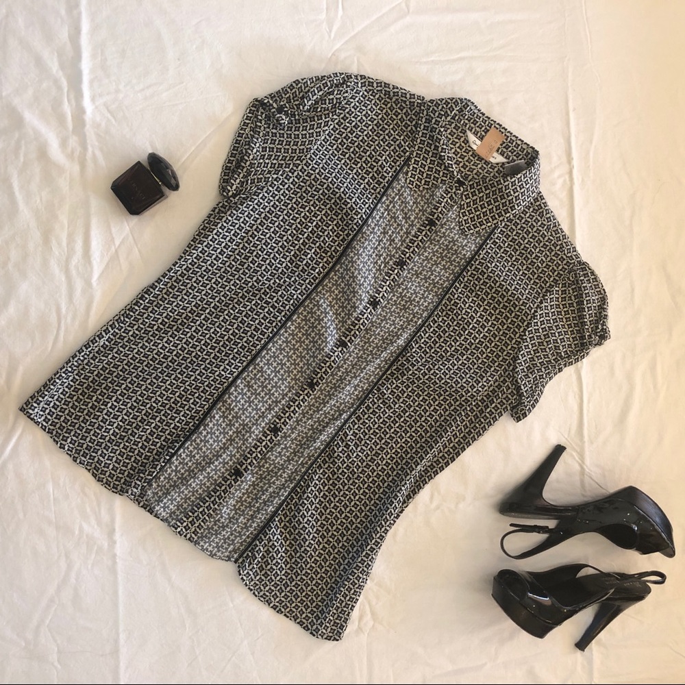 Small print short sleeved blouse